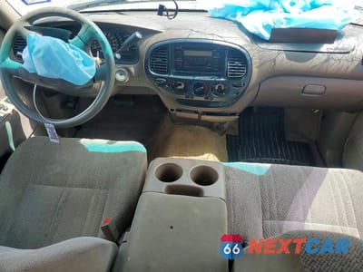 Zdjęcie 8 z 12 samochodu: 2002 TOYOTA TUNDRA SR5 V8 VIN:5TBRT341X2S228485 - miniatura