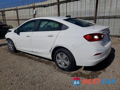 Drugie zdjęcie samochodu z przodu: 2018 CHEVROLET CRUZE LS VIN:1G1BC5SM7J7170287 - miniatura
