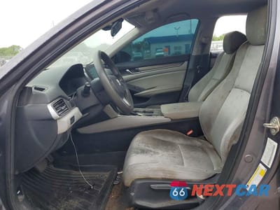 Zdjęcie 7 z 12 samochodu: 2019 HONDA ACCORD LX VIN:1HGCV1F10KA161564 - miniatura