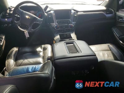 Zdjęcie 8 z 13 samochodu: 2017 CHEVROLET SUBURBAN K1500 LT VIN:1GNSKHKC9HR344708 - miniatura