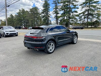 Trzecie zdjęcie samochodu z tyłu: 2019 PORSCHE MACAN S VIN:WP1AB2A54KLB30089 - miniatura
