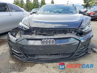 Piąte zdjęcie samochodu w środku: 2022 AUDI E-TRON GT PRESTIGE VIN:WAUEJBFW5N7010562 - miniatura