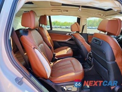 Zdjęcie 11 z 13 samochodu: 2019 BMW X7 XDRIVE40I VIN:5UXCW2C56KL086896 - miniatura