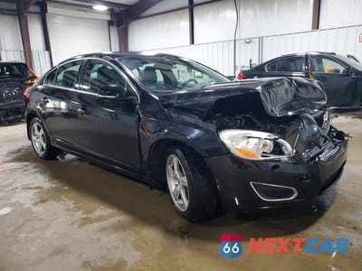 Czwarte zdjęcie samochodu z boku: 2013 VOLVO S60 T5 VIN:YV1612FH3D2177632 - miniatura