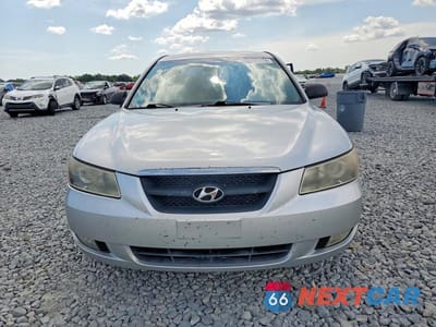 Piąte zdjęcie samochodu w środku: 2008 HYUNDAI SONATA VIN:5NPEU46F28H394516 - miniatura