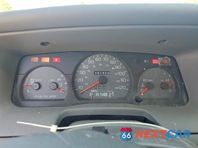 Zdjęcie 9 z 12 samochodu: 2005 MERCURY GRAND MARQUIS LS VIN:2MEHM75W45X643519 - miniatura