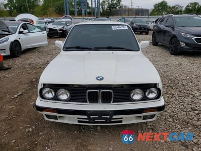 Piąte zdjęcie samochodu w środku: 1990 BMW 325 IX VIN:WBAAE9313LED64273 - miniatura