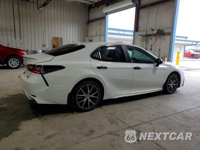 Trzecie zdjęcie samochodu z tyłu: 2024 TOYOTA CAMRY HYBRID SE VIN:4T1G31AK3RU621634 - miniatura