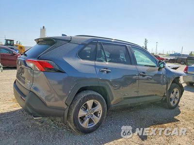 Trzecie zdjęcie samochodu z tyłu: 2025 TOYOTA RAV4 XLE VIN:2T3P1RFV3SC568262 - miniatura