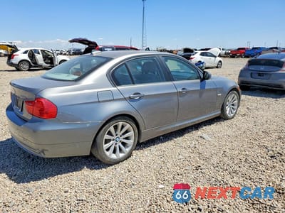 Trzecie zdjęcie samochodu z tyłu: 2011 BMW 328 I VIN:WBAPH7C52BE683197 - miniatura
