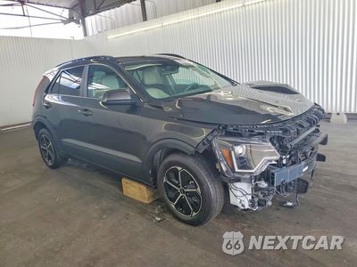Czwarte zdjęcie samochodu z boku: 2025 KIA NIRO EX VIN:KNDCR3LE4S5305230 - miniatura