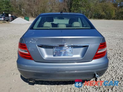 Zdjęcie 6 z 12 samochodu: 2014 MERCEDES-BENZ C 250 VIN:WDDGF4HB7ER305899 - miniatura