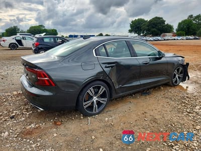 Trzecie zdjęcie samochodu z tyłu: 2022 VOLVO S60 B5 INSCRIPTION VIN:7JRL12TL2NG154205 - miniatura