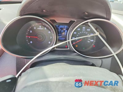 Zdjęcie 9 z 12 samochodu: 2013 HYUNDAI VELOSTER BASE VIN:KMHTC6AD9DU165256 - miniatura
