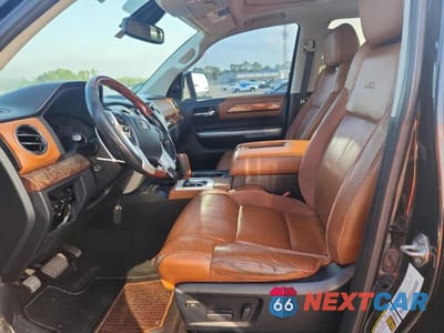 Zdjęcie 7 z 12 samochodu: 2018 TOYOTA TUNDRA 1794 EDITION VIN:5TFAW5F12JX686115 - miniatura