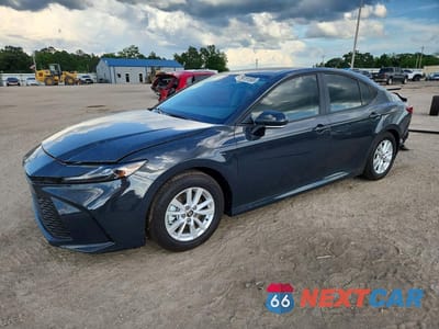 2026 TOYOTA CAMRY LE 4T1DAACK2TU245943 - główne zdjęcie licytacji z USA - miniatura