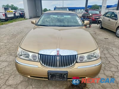 Piąte zdjęcie samochodu w środku: 1998 LINCOLN TOWN CAR EXECUTIVE VIN:1LNFM81W6WY725107 - miniatura