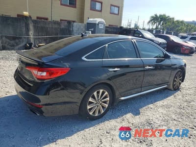 Trzecie zdjęcie samochodu z tyłu: 2017 HYUNDAI SONATA SPORT VIN:5NPE34AF1HH558154 - miniatura