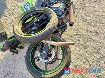 Zdjęcie 6 z 9 samochodu: 2020 KAWASAKI EX400 VIN:JKAEXKH13LDA65414 - miniatura