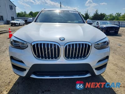 Piąte zdjęcie samochodu w środku: 2019 BMW X3 XDRIVE30I VIN:5UXTR9C51KLE21193 - miniatura