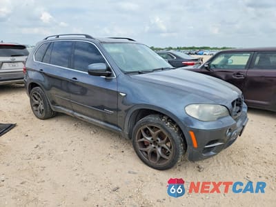 Czwarte zdjęcie samochodu z boku: 2011 BMW X5 XDRIVE50I VIN:5UXZV8C59BL420872 - miniatura