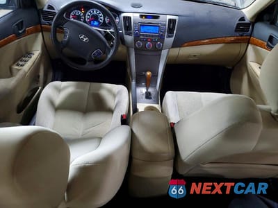 Zdjęcie 8 z 13 samochodu: 2010 HYUNDAI SONATA GLS VIN:5NPET4AC2AH636016 - miniatura