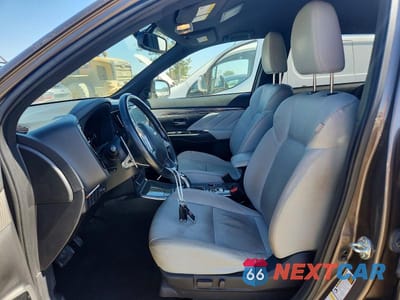 Zdjęcie 7 z 13 samochodu: 2019 MITSUBISHI OUTLANDER SEL VIN:JA4J24A54KZ050411 - miniatura