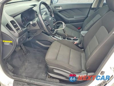 Zdjęcie 7 z 13 samochodu: 2017 KIA FORTE LX VIN:3KPFK4A7XHE075136 - miniatura