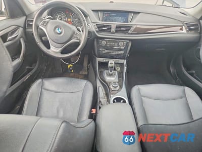 Zdjęcie 8 z 12 samochodu: 2015 BMW X1 XDRIVE28I VIN:WBAVL1C56FVY39234 - miniatura