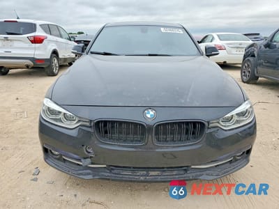 Piąte zdjęcie samochodu w środku: 2017 BMW 330 I VIN:WBA8B9G5XHNU51788 - miniatura