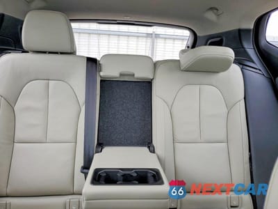 Zdjęcie 10 z 14 samochodu: 2024 VOLVO XC40 PLUS VIN:YV4L12UE2R2214501 - miniatura
