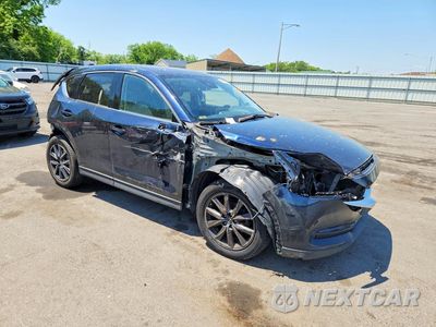 Czwarte zdjęcie samochodu z boku: 2017 MAZDA CX-5 GRAND TOURING VIN:JM3KFBDL3H0125438 - miniatura
