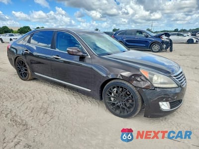 Czwarte zdjęcie samochodu z boku: 2016 HYUNDAI EQUUS SIGNATURE VIN:KMHGH4JH8GU104785 - miniatura