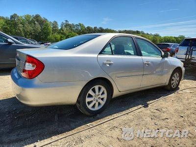 Trzecie zdjęcie samochodu z tyłu: 2002 TOYOTA CAMRY XLE V6 VIN:4T1BF32K52U024521 - miniatura