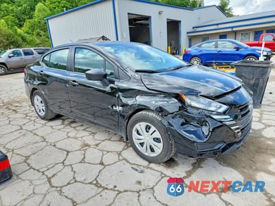 Czwarte zdjęcie samochodu z boku: 2025 NISSAN VERSA S VIN:3N1CN8DV0SL818498 - miniatura