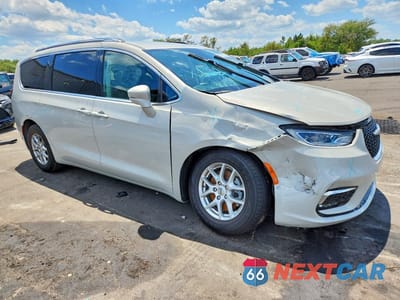 Czwarte zdjęcie samochodu z boku: 2021 CHRYSLER PACIFICA TOURING L VIN:2C4RC1BG3MR587434 - miniatura