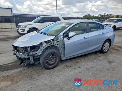 2018 CHEVROLET CRUZE LS 1G1BC5SM1J7208807 - główne zdjęcie licytacji z USA - miniatura