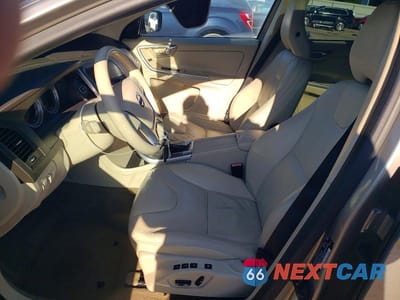 Zdjęcie 7 z 13 samochodu: 2013 VOLVO XC60 3.2 VIN:YV4952DZ0D2415789 - miniatura