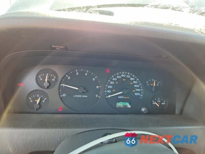 Zdjęcie 9 z 12 samochodu: 2004 JEEP GRAND CHEROKEE LAREDO VIN:1J4GW48S64C133922 - miniatura