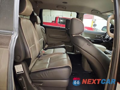 Zdjęcie 11 z 14 samochodu: 2017 KIA SEDONA LX VIN:KNDMB5C18H6308877 - miniatura