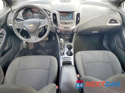 Zdjęcie 8 z 12 samochodu: 2018 CHEVROLET CRUZE LT VIN:1G1BE5SM0J7142552 - miniatura