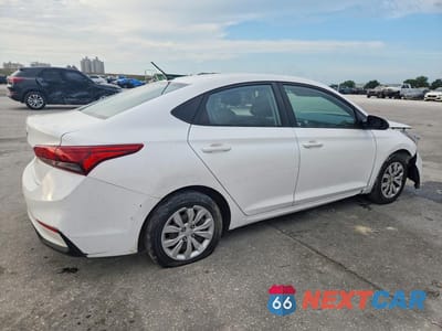 Trzecie zdjęcie samochodu z tyłu: 2020 HYUNDAI ACCENT SE VIN:3KPC24A62LE099515 - miniatura