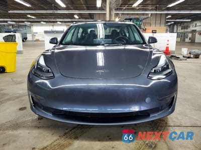 Piąte zdjęcie samochodu w środku: 2023 TESLA MODEL 3 VIN:5YJ3E1EA0PF457862 - miniatura