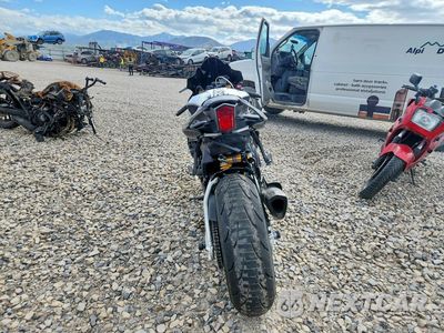 Czwarte zdjęcie samochodu z boku: 2024 YAMA YZFR1M VIN:JYARN67E0RA000693 - miniatura