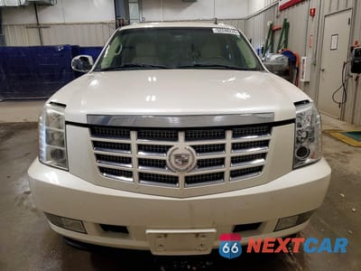 Piąte zdjęcie samochodu w środku: 2008 CADILLAC ESCALADE ESV VIN:1GYFK66828R157003 - miniatura