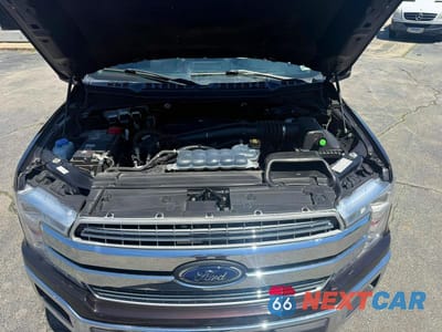 Piąte zdjęcie samochodu w środku: 2019 FORD F150 SUPERCREW VIN:1FTFW1E13KFD15553 - miniatura