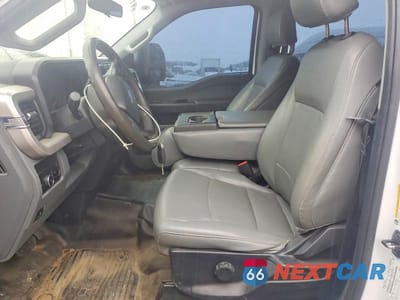Zdjęcie 7 z 12 samochodu: 2024 FORD F350 SUPER DUTY VIN:1FT8W3DT5REC29314 - miniatura