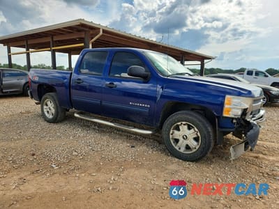 Czwarte zdjęcie samochodu z boku: 2013 CHEVROLET SILVERADO K1500 LT VIN:3GCPKSE7XDG155120 - miniatura