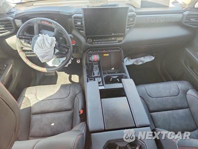Zdjęcie 8 z 12 samochodu: 2023 TOYOTA TUNDRA TRD PRO HV VIN:5TFPC5DB3PX025362 - miniatura