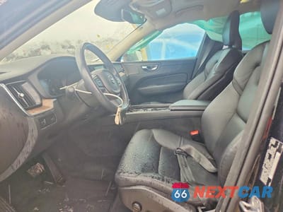 Zdjęcie 7 z 13 samochodu: 2021 VOLVO XC60 T6 MOMENTUM VIN:YV4A22RK6M1722651 - miniatura